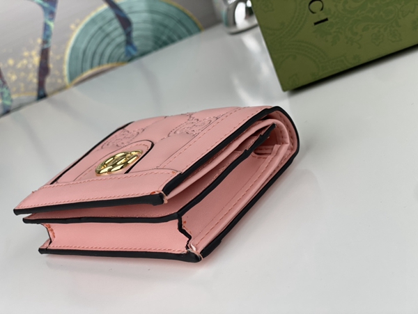 グッチ財布コピー内部構造